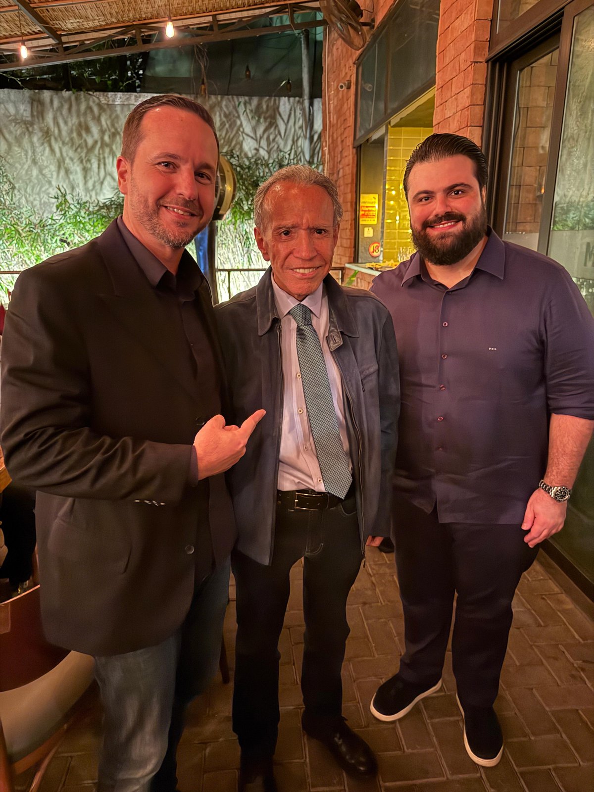 Filipe Maia Broeto e convidados na celebração dos 84 anos do professor Juarez Tavares, no Rio de Janeiro