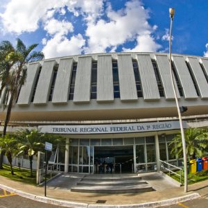 Fachada da sede do Tribunal Regional Federal da 1ª Região (TRF1), em Brasília
