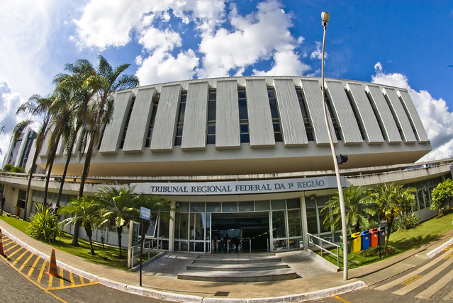 Fachada da sede do Tribunal Regional Federal da 1ª Região (TRF1), em Brasília